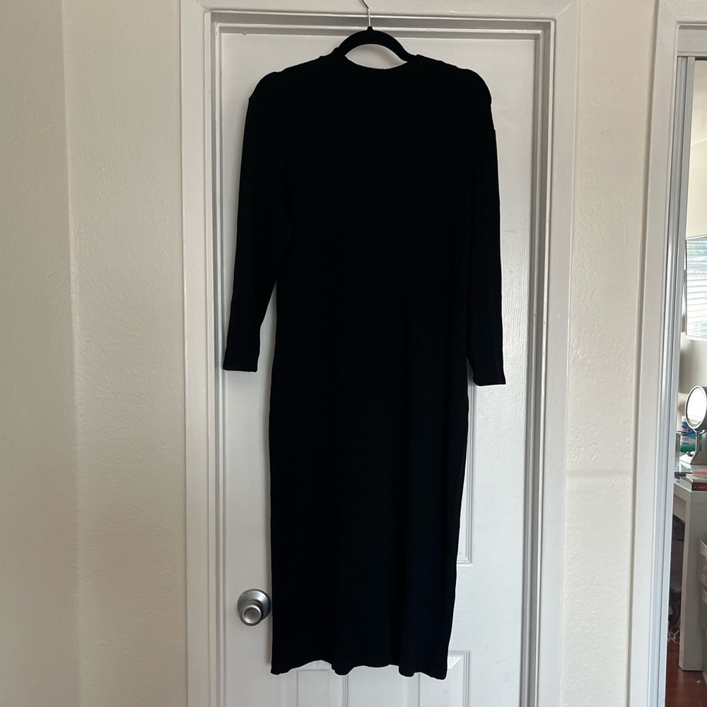 NWOT BLACK MAXI DRESS